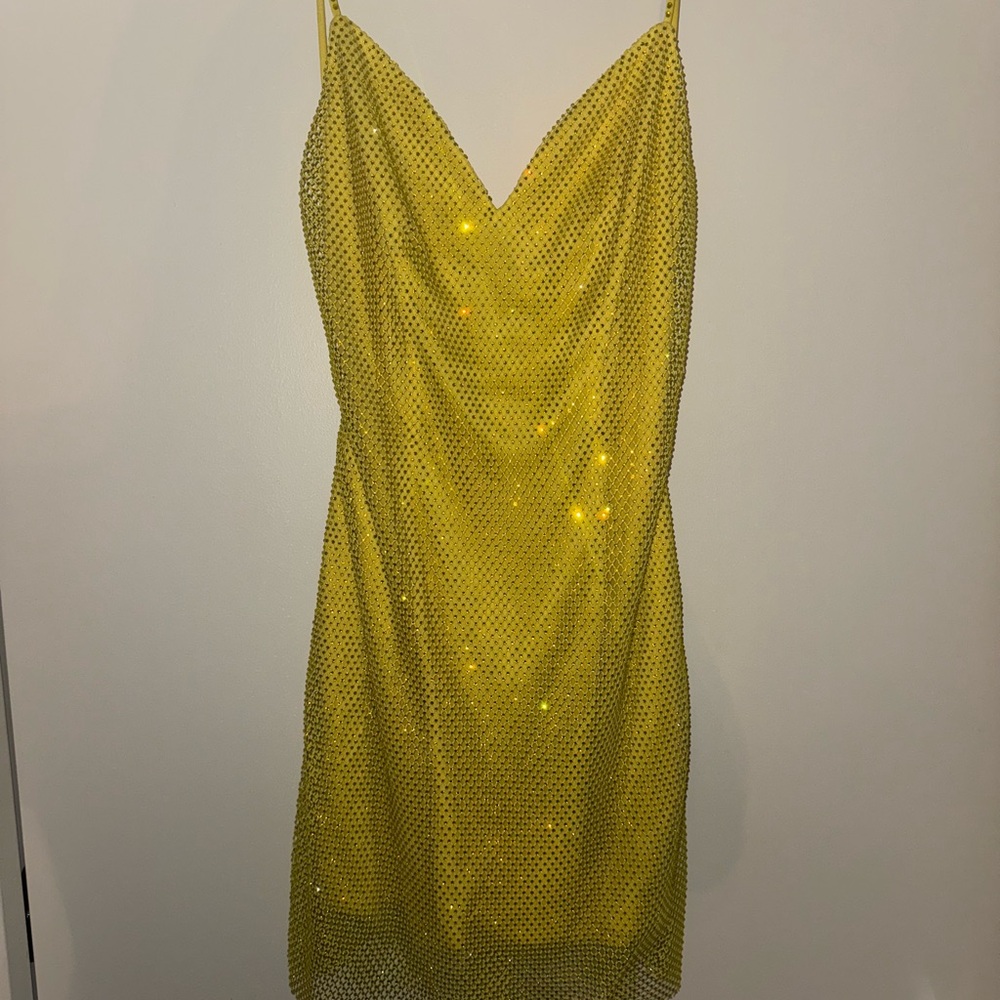 Jovani 08530 - Backless Mesh Sheath Cocktail Short Prom Dress - Picture 4 of 8